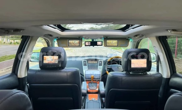 Nunua Imported Toyota Harrier Nyeusi Gari ndani ya Dar es Salaam nchini Dar es Salaam Nunua Imported Toyota Harrier Nyeusi Gari ndani ya Dar es Salaam nchini Dar es Salaam