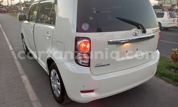 Nunua Imported Toyota Corolla Rumion Nyeupe Gari ndani ya Dar es Salaam nchini Dar es Salaam Nunua Imported Toyota Corolla Rumion Nyeupe Gari ndani ya Dar es Salaam nchini Dar es Salaam