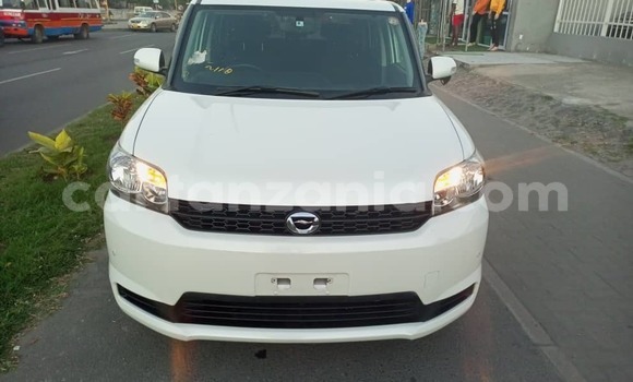 Nunua Imported Toyota Corolla Rumion Nyeupe Gari ndani ya Dar es Salaam nchini Dar es Salaam Nunua Imported Toyota Corolla Rumion Nyeupe Gari ndani ya Dar es Salaam nchini Dar es Salaam