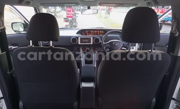 Nunua Imported Toyota Corolla Rumion Nyeupe Gari ndani ya Dar es Salaam nchini Dar es Salaam Nunua Imported Toyota Corolla Rumion Nyeupe Gari ndani ya Dar es Salaam nchini Dar es Salaam