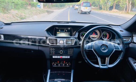 Nunua Imported MercedesâBenz EâClass Nyeupe Gari ndani ya Dar es Salaam nchini Dar es Salaam Nunua Imported MercedesâBenz EâClass Nyeupe Gari ndani ya Dar es Salaam nchini Dar es Salaam