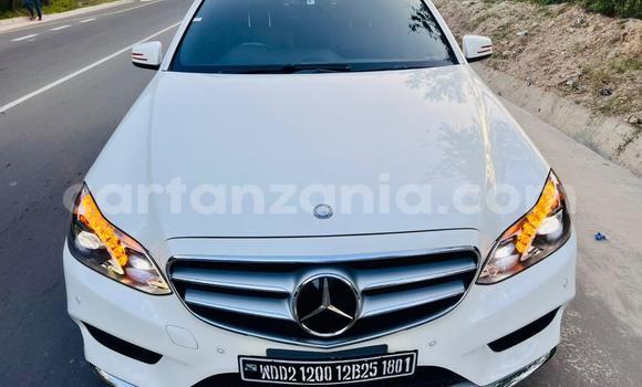 Nunua Imported MercedesâBenz EâClass Nyeupe Gari ndani ya Dar es Salaam nchini Dar es Salaam Nunua Imported MercedesâBenz EâClass Nyeupe Gari ndani ya Dar es Salaam nchini Dar es Salaam