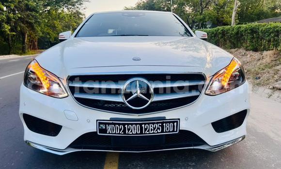 Nunua Imported MercedesâBenz EâClass Nyeupe Gari ndani ya Dar es Salaam nchini Dar es Salaam Nunua Imported MercedesâBenz EâClass Nyeupe Gari ndani ya Dar es Salaam nchini Dar es Salaam