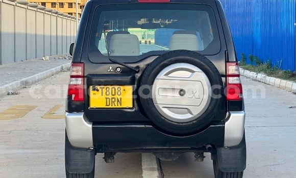 Nunua Ilio tumika Mitsubishi Pajero Nyeusi Gari ndani ya Dar es Salaam nchini Dar es Salaam Nunua Ilio tumika Mitsubishi Pajero Nyeusi Gari ndani ya Dar es Salaam nchini Dar es Salaam