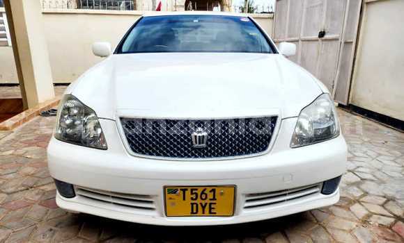 Nunua Ilio tumika Toyota Crown Nyeupe Gari ndani ya Dar es Salaam nchini Dar es Salaam Nunua Ilio tumika Toyota Crown Nyeupe Gari ndani ya Dar es Salaam nchini Dar es Salaam