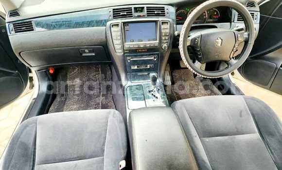 Nunua Ilio tumika Toyota Crown Nyeupe Gari ndani ya Dar es Salaam nchini Dar es Salaam Nunua Ilio tumika Toyota Crown Nyeupe Gari ndani ya Dar es Salaam nchini Dar es Salaam