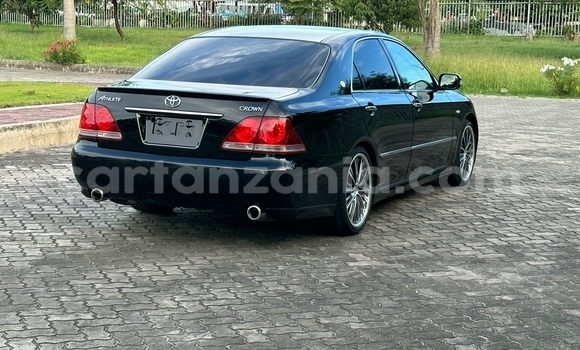 Nunua Imported Toyota Crown Nyeusi Gari ndani ya Dar es Salaam nchini Dar es Salaam Nunua Imported Toyota Crown Nyeusi Gari ndani ya Dar es Salaam nchini Dar es Salaam