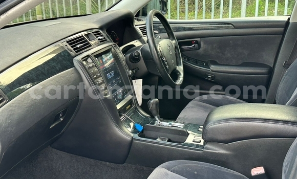 Nunua Imported Toyota Crown Nyeusi Gari ndani ya Dar es Salaam nchini Dar es Salaam Nunua Imported Toyota Crown Nyeusi Gari ndani ya Dar es Salaam nchini Dar es Salaam