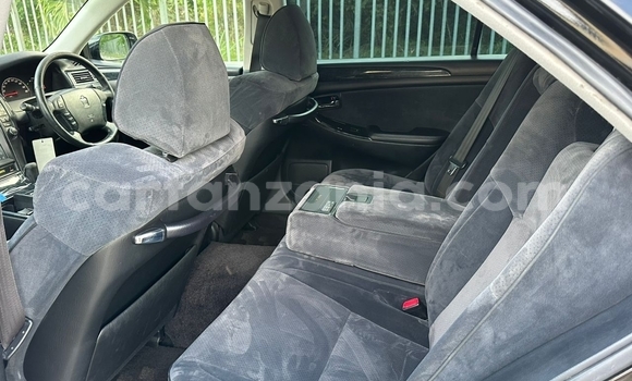 Nunua Imported Toyota Crown Nyeusi Gari ndani ya Dar es Salaam nchini Dar es Salaam Nunua Imported Toyota Crown Nyeusi Gari ndani ya Dar es Salaam nchini Dar es Salaam