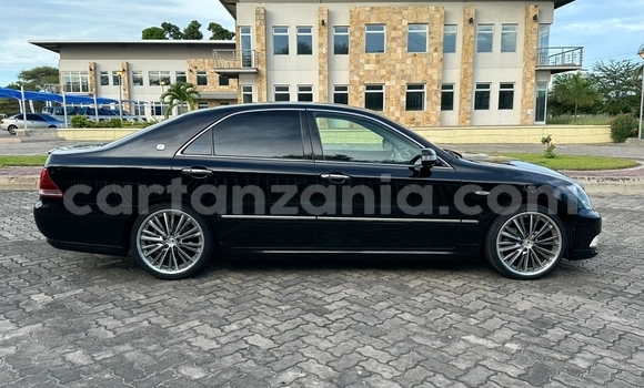 Nunua Imported Toyota Crown Nyeusi Gari ndani ya Dar es Salaam nchini Dar es Salaam Nunua Imported Toyota Crown Nyeusi Gari ndani ya Dar es Salaam nchini Dar es Salaam