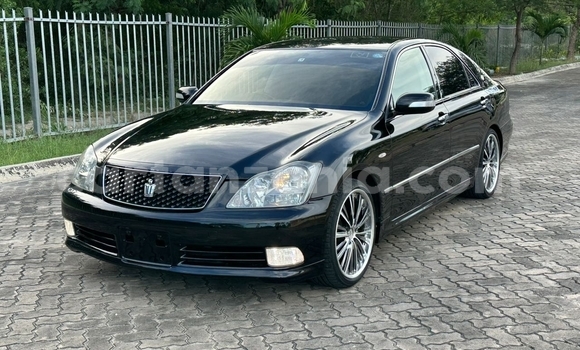 Nunua Imported Toyota Crown Nyeusi Gari ndani ya Dar es Salaam nchini Dar es Salaam Nunua Imported Toyota Crown Nyeusi Gari ndani ya Dar es Salaam nchini Dar es Salaam