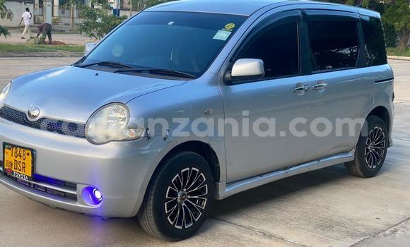 Buy Used Toyota Sienta Silver Car in Dar es Salaam in Dar es Salaam Buy Used Toyota Sienta Silver Car in Dar es Salaam in Dar es Salaam