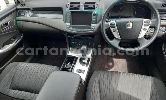 Buy Import Toyota Crown White Car in Dar es Salaam in Dar es Salaam Buy Import Toyota Crown White Car in Dar es Salaam in Dar es Salaam