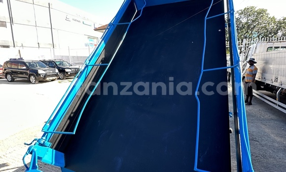 Nunua Imported Mitsubishi L400 Bluu Lori ndani ya Dar es Salaam nchini Dar es Salaam Nunua Imported Mitsubishi L400 Bluu Lori ndani ya Dar es Salaam nchini Dar es Salaam