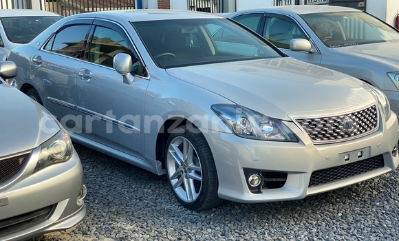Buy Import Toyota Crown Silver Car in Dar es Salaam in Dar es Salaam Buy Import Toyota Crown Silver Car in Dar es Salaam in Dar es Salaam