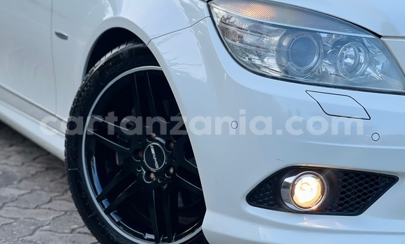 Nunua Imported Mercedes‒Benz C–Class Nyeupe Gari ndani ya Dar es Salaam nchini Dar es Salaam Nunua Imported Mercedes‒Benz C–Class Nyeupe Gari ndani ya Dar es Salaam nchini Dar es Salaam
