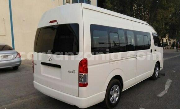 Buy Used Toyota Hiace White Car in Dar es Salaam in Dar es Salaam Buy Used Toyota Hiace White Car in Dar es Salaam in Dar es Salaam