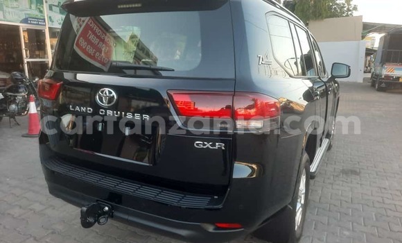 Nunua Imported Toyota Land Cruiser Nyeusi Gari ndani ya Dar es Salaam nchini Dar es Salaam Nunua Imported Toyota Land Cruiser Nyeusi Gari ndani ya Dar es Salaam nchini Dar es Salaam