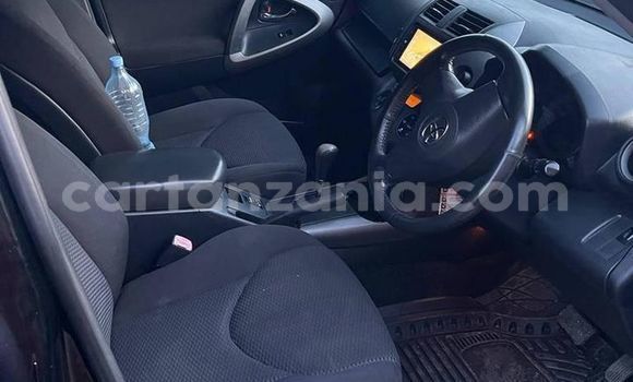 Nunua Ilio tumika Toyota RAV4 Nyeusi Gari ndani ya Dar es Salaam nchini Dar es Salaam Nunua Ilio tumika Toyota RAV4 Nyeusi Gari ndani ya Dar es Salaam nchini Dar es Salaam