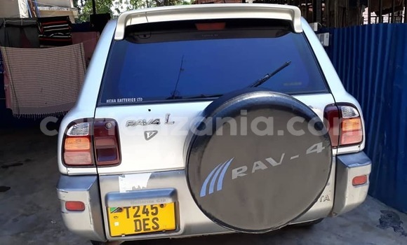 Buy Used Toyota RAV4 Silver Car in Dar es Salaam in Dar es Salaam Buy Used Toyota RAV4 Silver Car in Dar es Salaam in Dar es Salaam