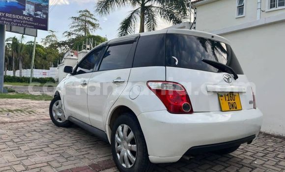 Buy Used Toyota IST White Car in Dar es Salaam in Dar es Salaam Buy Used Toyota IST White Car in Dar es Salaam in Dar es Salaam