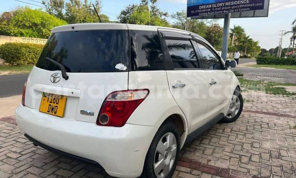 Buy Used Toyota IST White Car in Dar es Salaam in Dar es Salaam Buy Used Toyota IST White Car in Dar es Salaam in Dar es Salaam