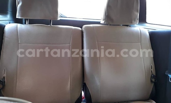 Buy Used Toyota RAV4 Silver Car in Dar es Salaam in Dar es Salaam Buy Used Toyota RAV4 Silver Car in Dar es Salaam in Dar es Salaam