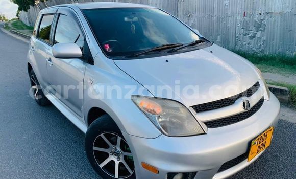 Buy Used Toyota IST Silver Car in Dar es Salaam in Dar es Salaam Buy Used Toyota IST Silver Car in Dar es Salaam in Dar es Salaam