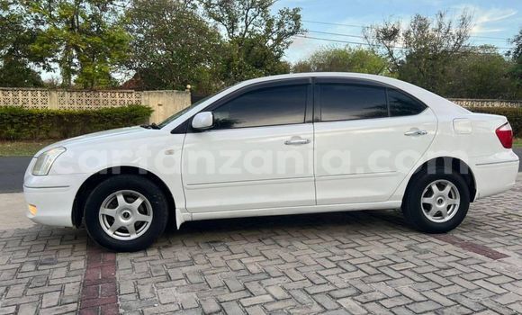 Nunua Ilio tumika Toyota Premio Nyeupe Gari ndani ya Dar es Salaam nchini Dar es Salaam