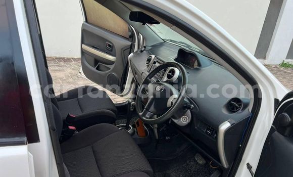Nunua Ilio tumika Toyota IST Nyeupe Gari ndani ya Dar es Salaam nchini Dar es Salaam Nunua Ilio tumika Toyota IST Nyeupe Gari ndani ya Dar es Salaam nchini Dar es Salaam
