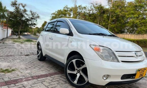 Nunua Ilio tumika Toyota IST Nyeupe Gari ndani ya Dar es Salaam nchini Dar es Salaam Nunua Ilio tumika Toyota IST Nyeupe Gari ndani ya Dar es Salaam nchini Dar es Salaam