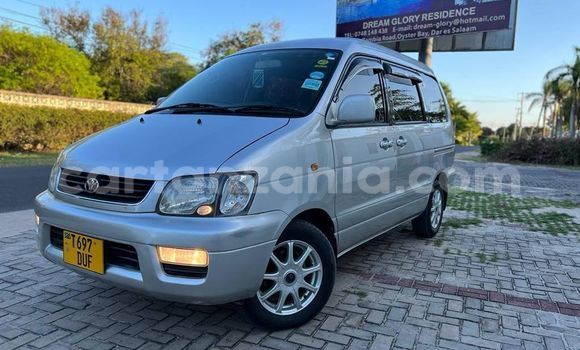 Buy Used Toyota Noah Silver Car in Dar es Salaam in Dar es Salaam