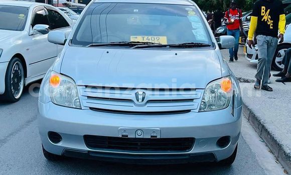 Buy Used Toyota IST Silver Car in Dar es Salaam in Dar es Salaam Buy Used Toyota IST Silver Car in Dar es Salaam in Dar es Salaam