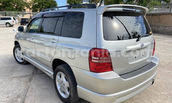 Buy Import Toyota Kluger Silver Car in Dar es Salaam in Dar es Salaam Buy Import Toyota Kluger Silver Car in Dar es Salaam in Dar es Salaam