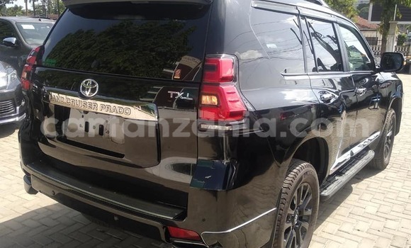 Nunua Ilio tumika Toyota Land Cruiser Prado Nyeusi Gari ndani ya Dar es Salaam nchini Dar es Salaam Nunua Ilio tumika Toyota Land Cruiser Prado Nyeusi Gari ndani ya Dar es Salaam nchini Dar es Salaam
