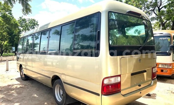 Nunua Ilio tumika Toyota Coaster Brown Gari ndani ya Dar es Salaam nchini Dar es Salaam Nunua Ilio tumika Toyota Coaster Brown Gari ndani ya Dar es Salaam nchini Dar es Salaam