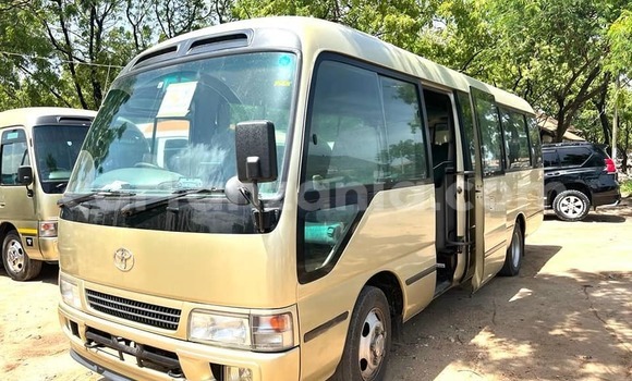 Nunua Ilio tumika Toyota Coaster Brown Gari ndani ya Dar es Salaam nchini Dar es Salaam Nunua Ilio tumika Toyota Coaster Brown Gari ndani ya Dar es Salaam nchini Dar es Salaam