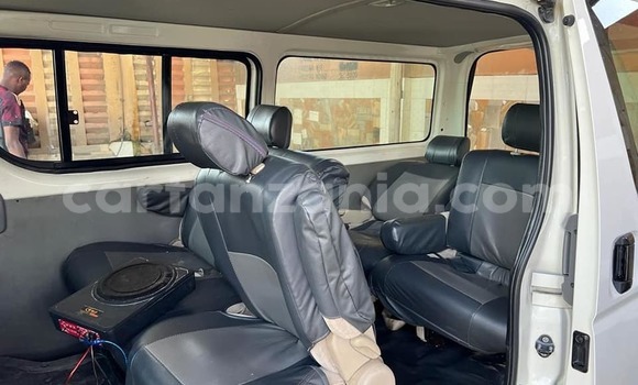 Buy Used Toyota Hiace White Car in Dar es Salaam in Dar es Salaam Buy Used Toyota Hiace White Car in Dar es Salaam in Dar es Salaam