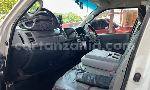 Buy Used Toyota Hiace White Car in Dar es Salaam in Dar es Salaam Buy Used Toyota Hiace White Car in Dar es Salaam in Dar es Salaam