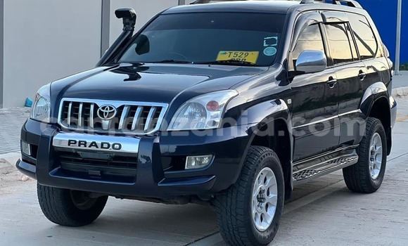 Nunua Ilio tumika Toyota Land Cruiser Prado Nyeusi Gari ndani ya Dar es Salaam nchini Dar es Salaam