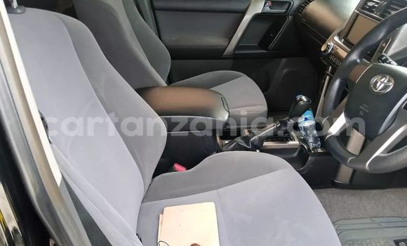 Nunua Ilio tumika Toyota Land Cruiser Prado Nyeusi Gari ndani ya Dar es Salaam nchini Dar es Salaam Nunua Ilio tumika Toyota Land Cruiser Prado Nyeusi Gari ndani ya Dar es Salaam nchini Dar es Salaam