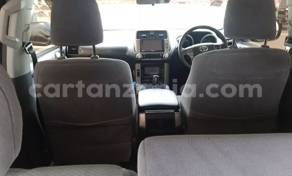Nunua Ilio tumika Toyota Land Cruiser Prado Nyeusi Gari ndani ya Dar es Salaam nchini Dar es Salaam Nunua Ilio tumika Toyota Land Cruiser Prado Nyeusi Gari ndani ya Dar es Salaam nchini Dar es Salaam
