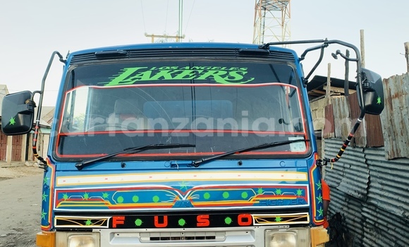 Buy Used Mitsubishi Fuso Fighter Blue Truck in Tanga in Tanga Buy Used Mitsubishi Fuso Fighter Blue Truck in Tanga in Tanga