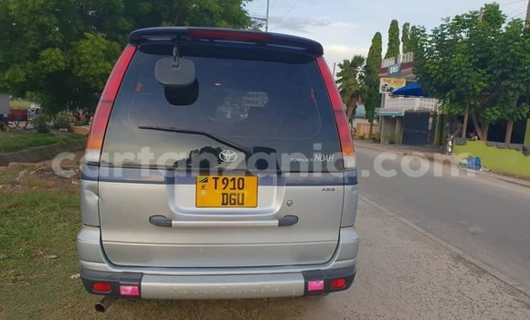 Buy Used Toyota Noah Other Car in Dar es Salaam in Dar es Salaam Buy Used Toyota Noah Other Car in Dar es Salaam in Dar es Salaam