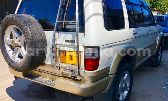 Buy Used Isuzu Bighorn White Car in Dar es Salaam in Dar es Salaam Buy Used Isuzu Bighorn White Car in Dar es Salaam in Dar es Salaam