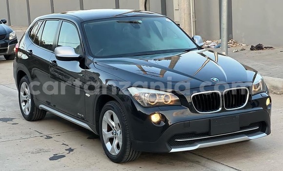 Nunua Ilio tumika BMW X1 Nyeusi Gari ndani ya Dar es Salaam nchini Dar es Salaam