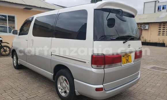 Nunua Ilio tumika Toyota Regius Nyeupe Gari ndani ya Dar es Salaam nchini Dar es Salaam Nunua Ilio tumika Toyota Regius Nyeupe Gari ndani ya Dar es Salaam nchini Dar es Salaam