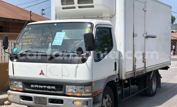 Nunua Mpya Mitsubishi Fuso Fighter Nyeupe Lori ndani ya Dar es Salaam nchini Dar es Salaam Nunua Mpya Mitsubishi Fuso Fighter Nyeupe Lori ndani ya Dar es Salaam nchini Dar es Salaam