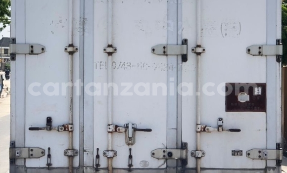 Nunua Mpya Mitsubishi Fuso Fighter Nyeupe Lori ndani ya Dar es Salaam nchini Dar es Salaam Nunua Mpya Mitsubishi Fuso Fighter Nyeupe Lori ndani ya Dar es Salaam nchini Dar es Salaam