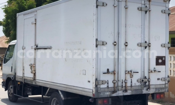 Nunua Mpya Mitsubishi Fuso Fighter Nyeupe Lori ndani ya Dar es Salaam nchini Dar es Salaam Nunua Mpya Mitsubishi Fuso Fighter Nyeupe Lori ndani ya Dar es Salaam nchini Dar es Salaam